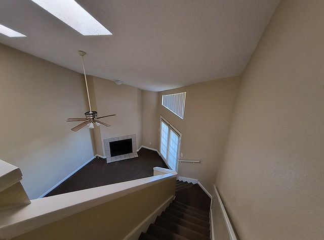 Building Photo 5