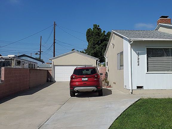 2nd image of 13968 Cerecita Dr