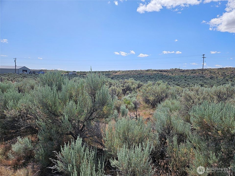 1st image of 1 W Coyote Trail