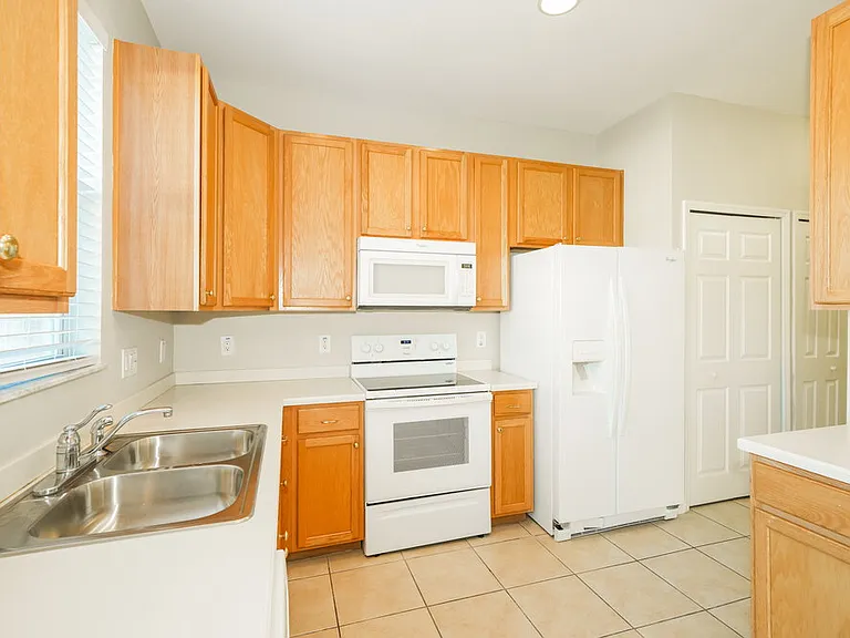 4413 Huddlestone Dr — Photo 9