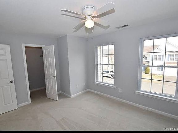 2nd image of 50 Schoolhouse Lndg