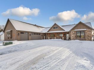220 Laclaire St, Lake Crystal, MN 56055