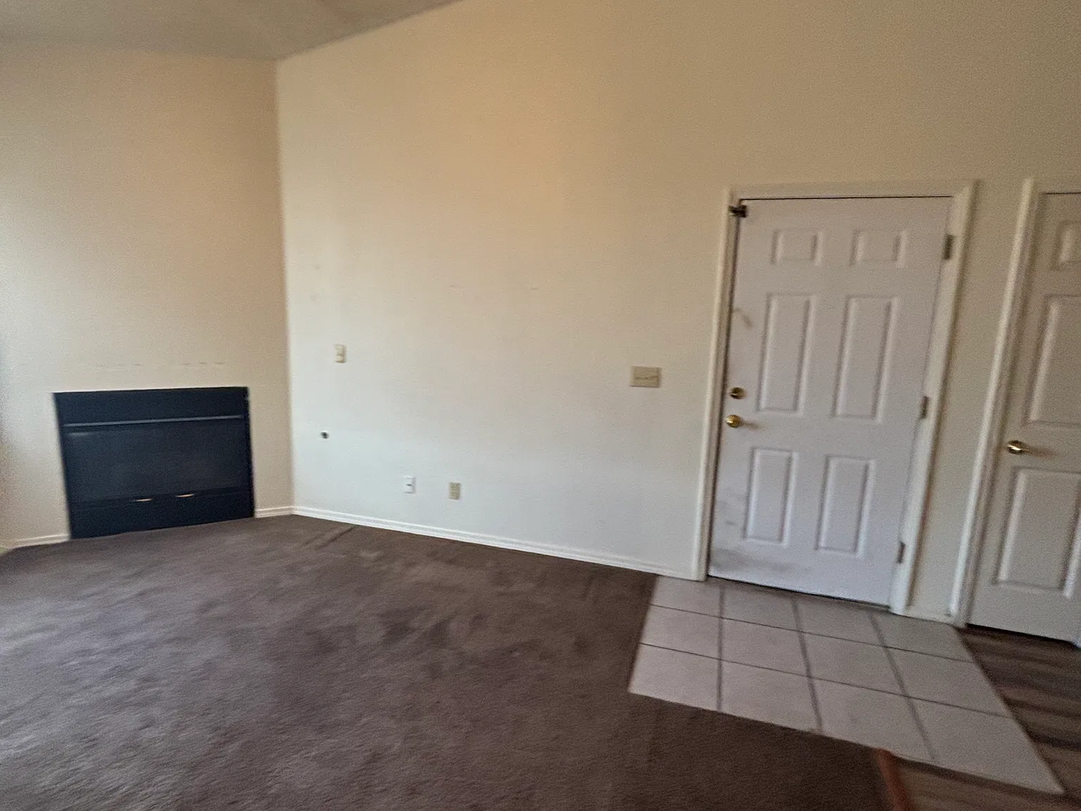 2 bed, 1038 sqft, $1,200 — Photo 3