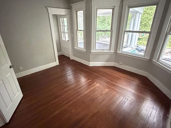 5th image of 318-320 Howard Ave #320-2