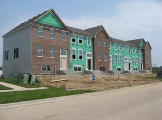 4062 Pompton Ave, Elgin, IL 60124