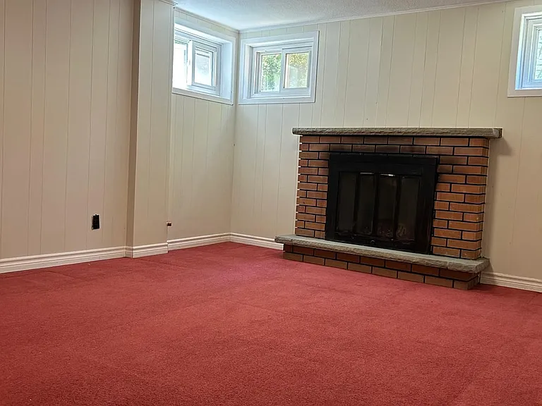 42 Tollerton Ave #BASEMENT — Photo 15