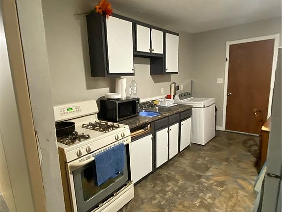 2nd image of 4412 E 144th St