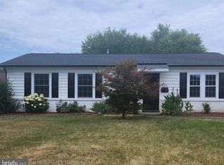 222 W Beech Rd, Sterling, VA 20164