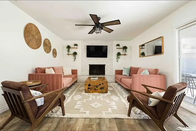 701 E Country Gables Dr — Photo 5