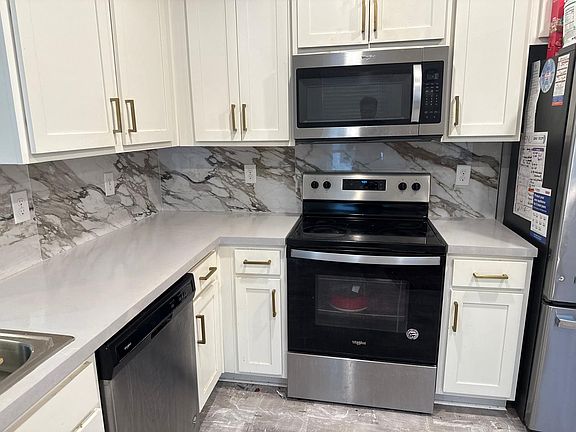 2nd image of 165 Scotch Pebble Dr #165
