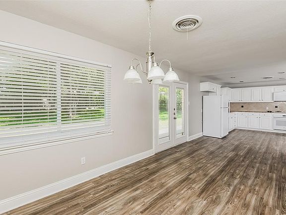 5th image of 3404 Westfield Ave