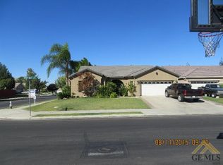 10403 Seneca Falls Ave, Bakersfield, CA 93312