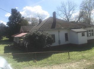 43 Smith St, Ware Shoals, SC 29692