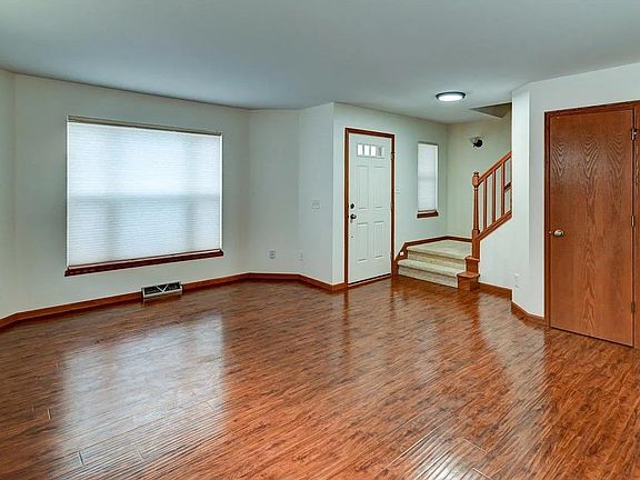 3rd image of 1462 Wild Iris St