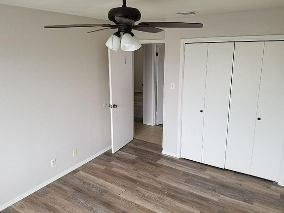2nd image of 2717 Quail Run St APT D