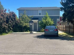 215 S C St, Phoenix, OR 97535