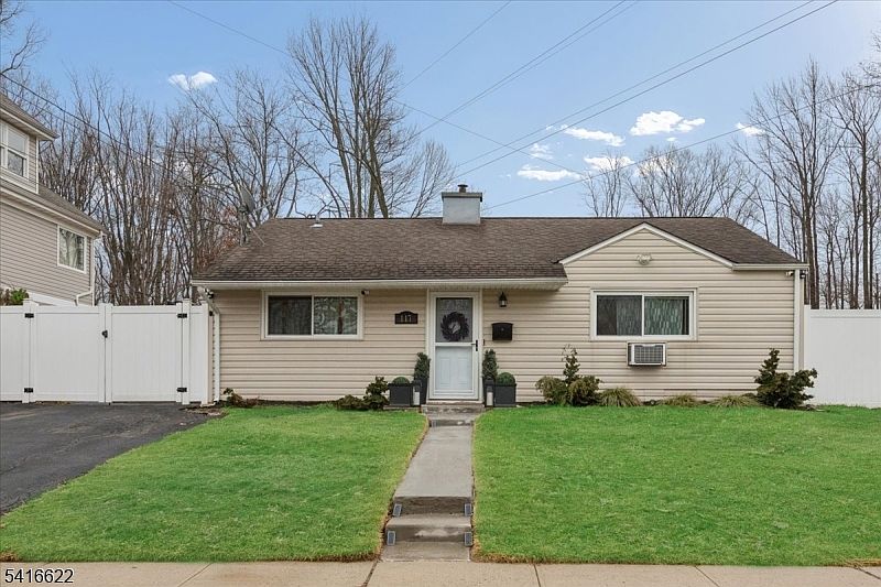 1st image of 117 Winthrop Rd