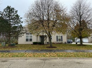 598 Shakespeare Dr, Grayslake, IL 60030