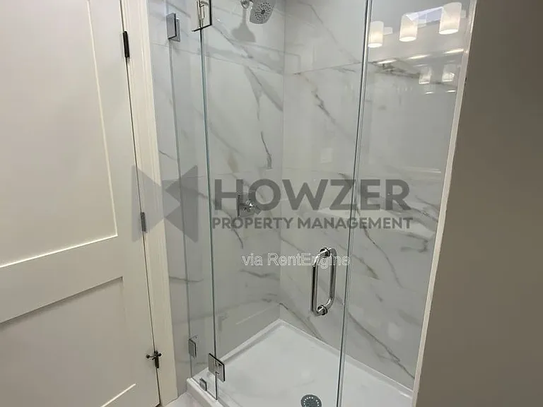 50 E Clinton St #4 — Photo 16
