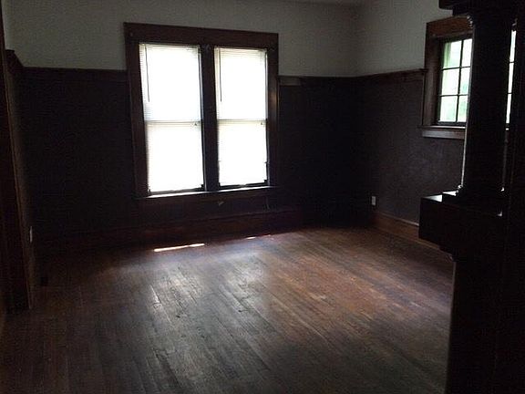 2nd image of 739 Willey St