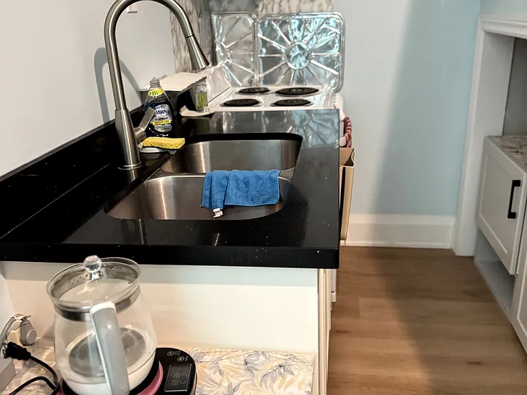 33 Luzon Ave #3 — Photo 5