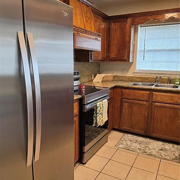 3705 S Embassy Ave #2 — Photo 4