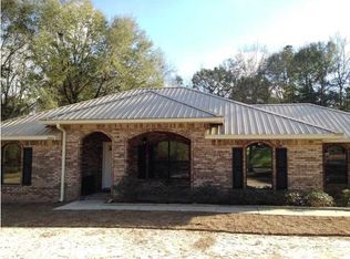 2884 Silverhill Rd, Crestview, FL 32536