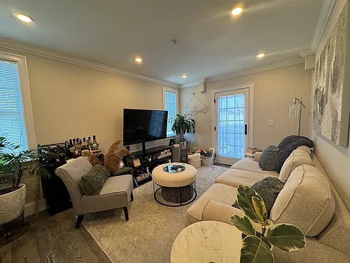 5R Trenton St #6 Photo 1