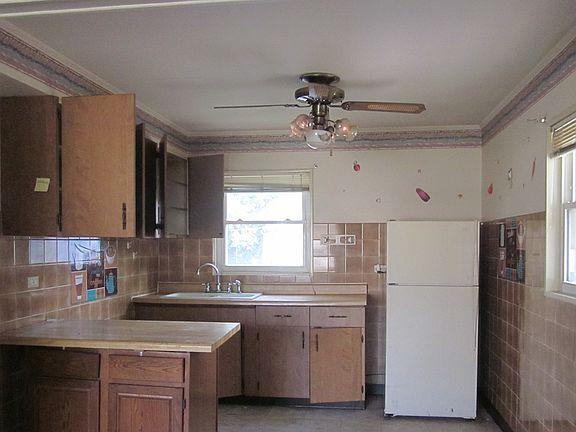 5th image of 149 Blackhawk Dr