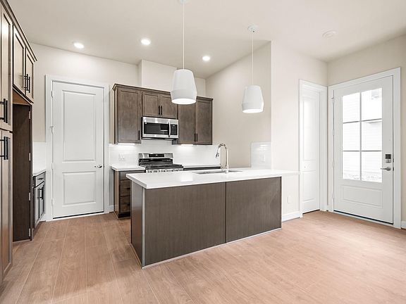 5th image of 6521 Rena St