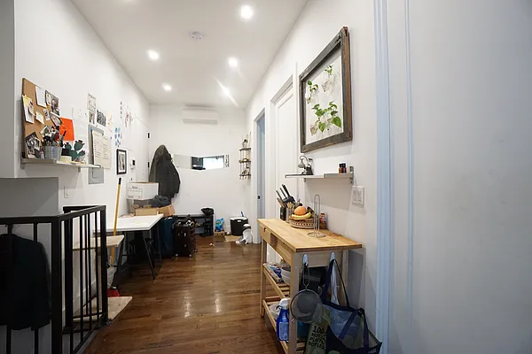 Rented by Rennit Inc. | media 16