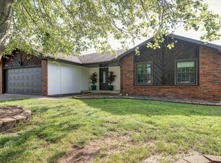 3836 S Leawood Ave, Springfield, MO 65807