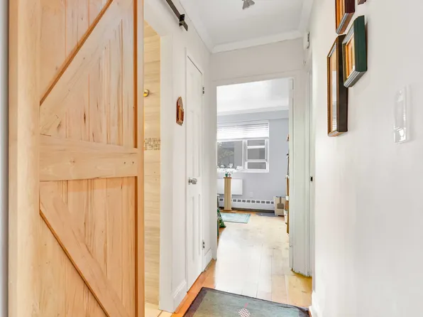 52-40 39th Drive image 11 of 15