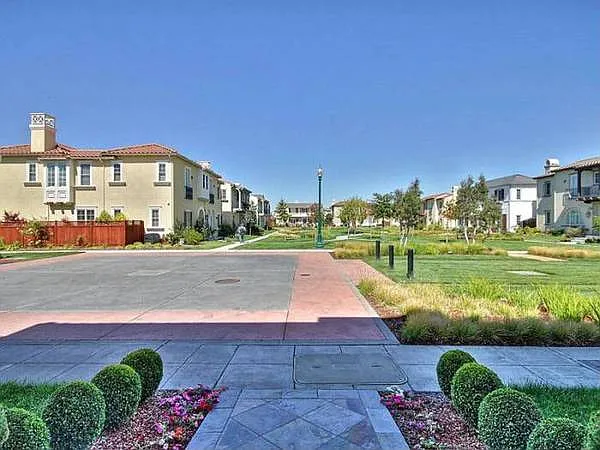 12 Kinkaid Sq — Photo 13