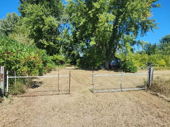 5671 320th Ave, Waseca, MN 56093