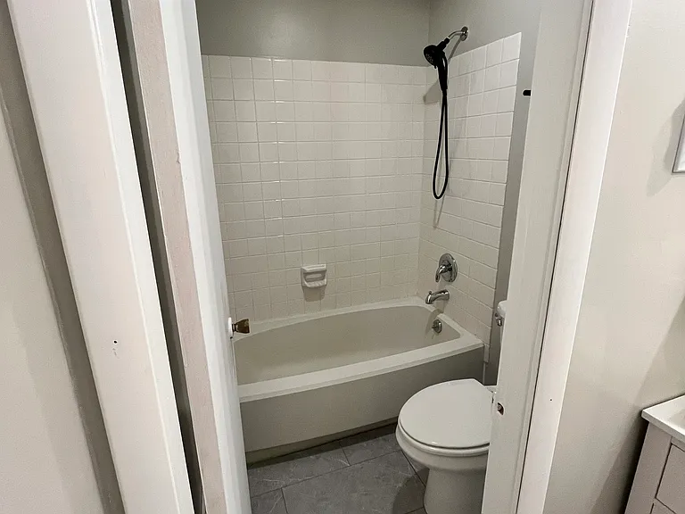 3924 Rolling Rd #12 — Photo 9