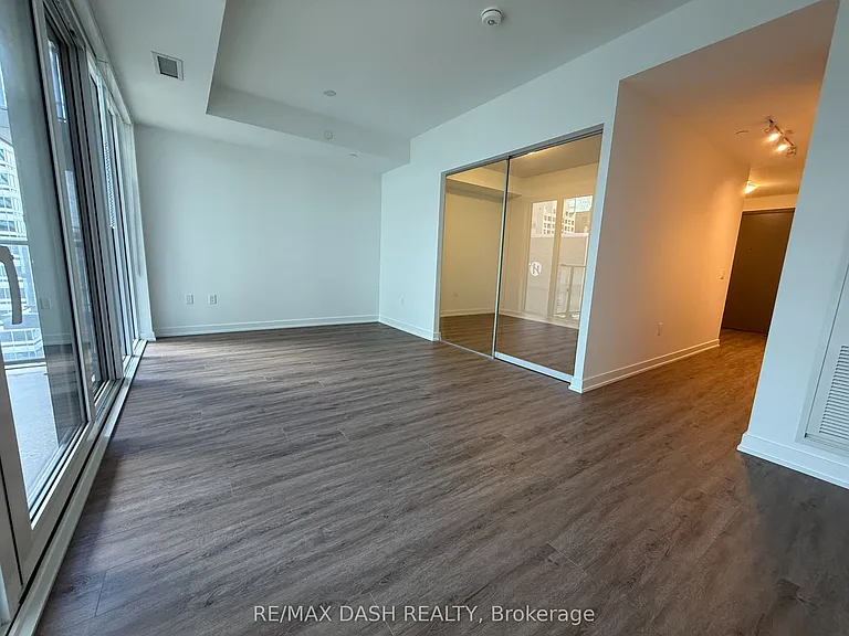 634 Church St #1002 — Photo 15