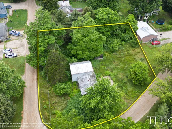 5415 Washington St, Orleans, MI 48865