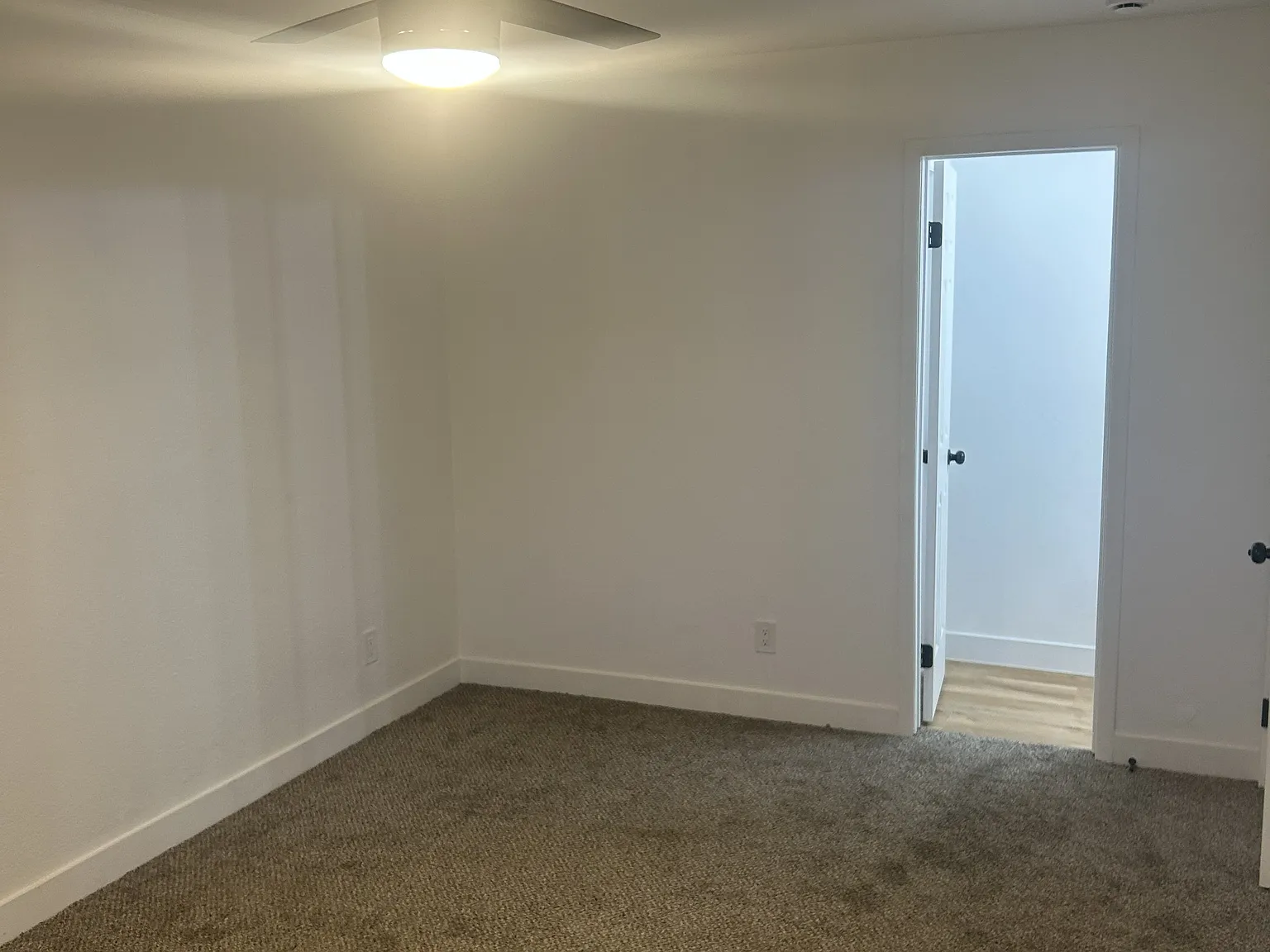2 bed, 1015 sqft, $1,600 — Photo 4
