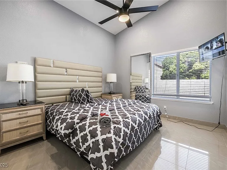 1400 Castle Crest Dr — Photo 42