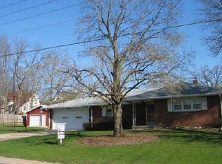 120 E 7th St, Pecatonica, IL 61063