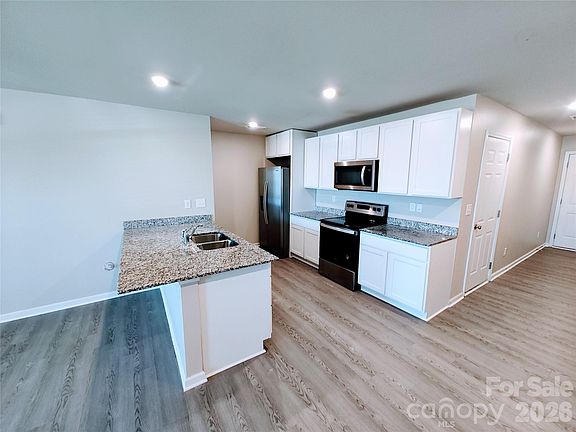 4th image of 2260 Cranberry Way