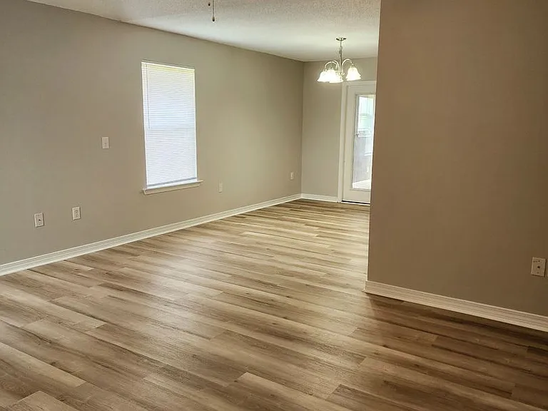 1732 Abbey Loop — Photo 6