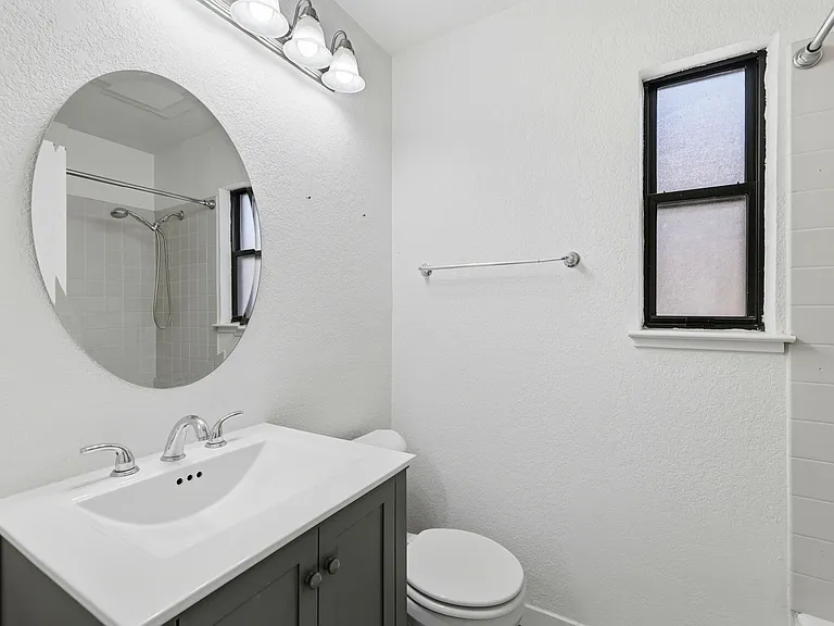 1401 Hood Rd — Photo 27