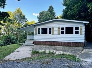 85 Lookout Ln, Waynesville, NC 28785