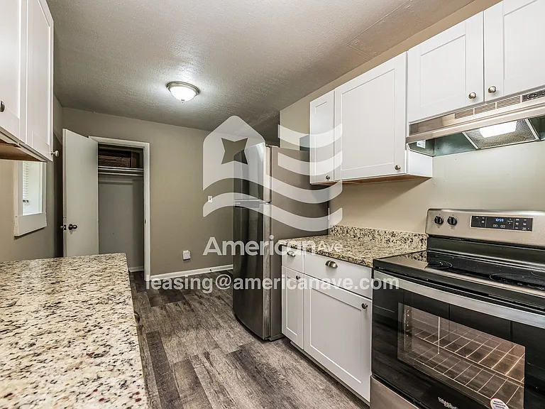643425_006_kitchen_6.jpg