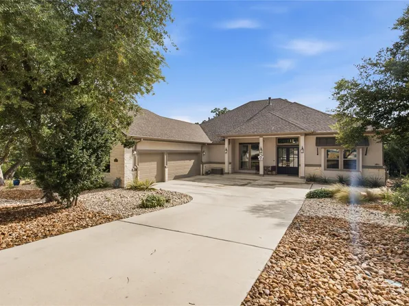 1218 Game Trl, New Braunfels, TX 78132