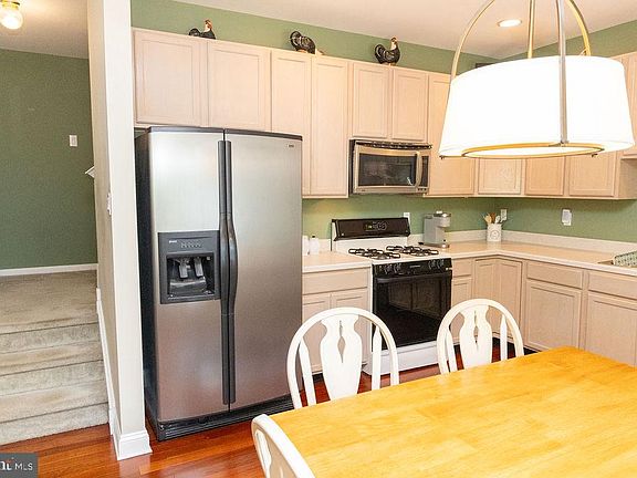 5th image of 312 Lantern Dr