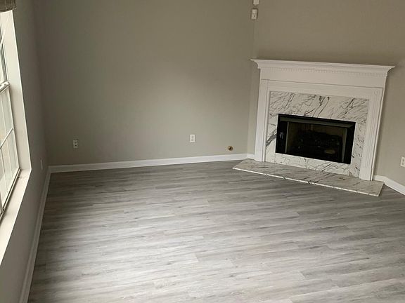 4th image of 5776 Cedar Croft Ct