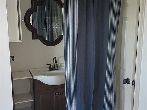2nd image of 1557 Munger St #1